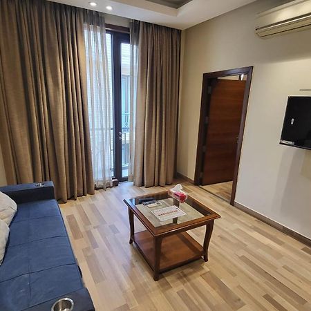 Uds Villa Scandinavian B&B - Next To Vfs New Delhi Eksteriør bilde