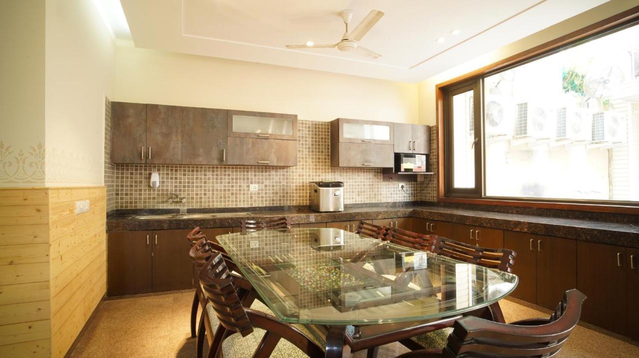 Uds Villa Scandinavian B&B - Next To Vfs New Delhi Eksteriør bilde