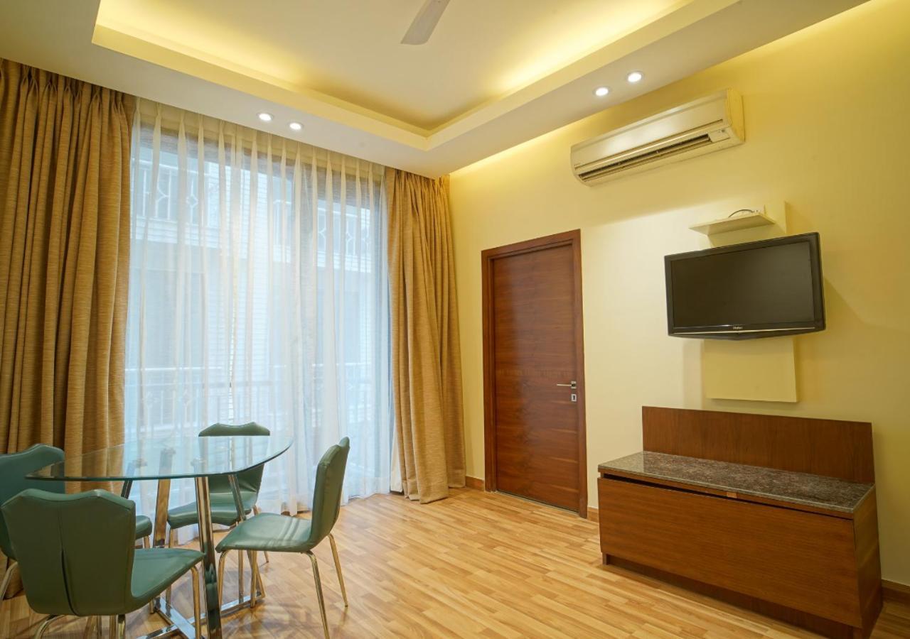 Uds Villa Scandinavian B&B - Next To Vfs New Delhi Eksteriør bilde