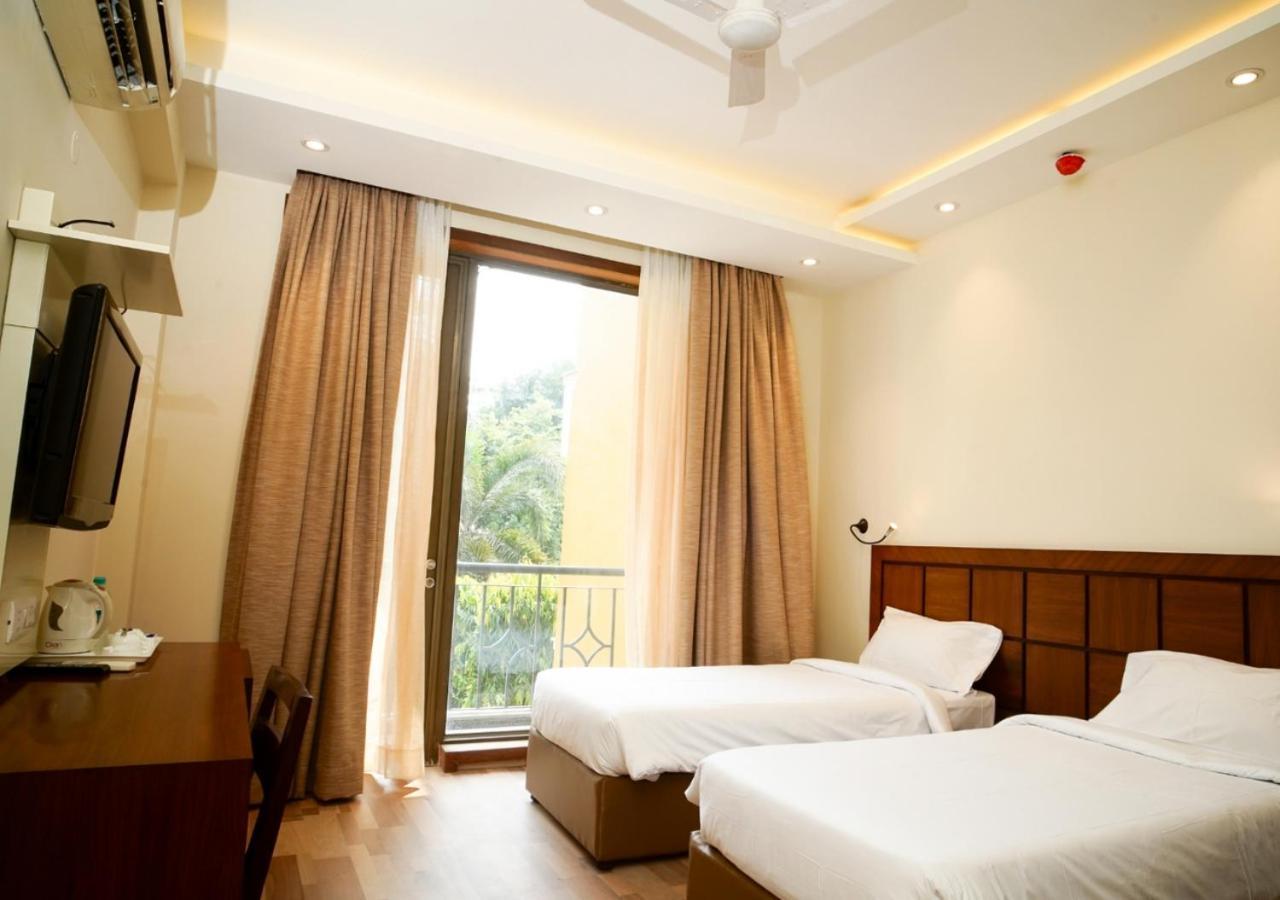 Uds Villa Scandinavian B&B - Next To Vfs New Delhi Eksteriør bilde