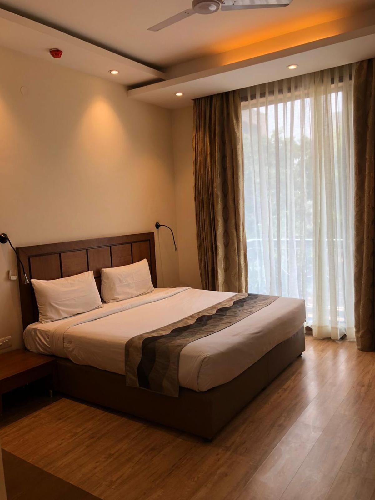 Uds Villa Scandinavian B&B - Next To Vfs New Delhi Eksteriør bilde