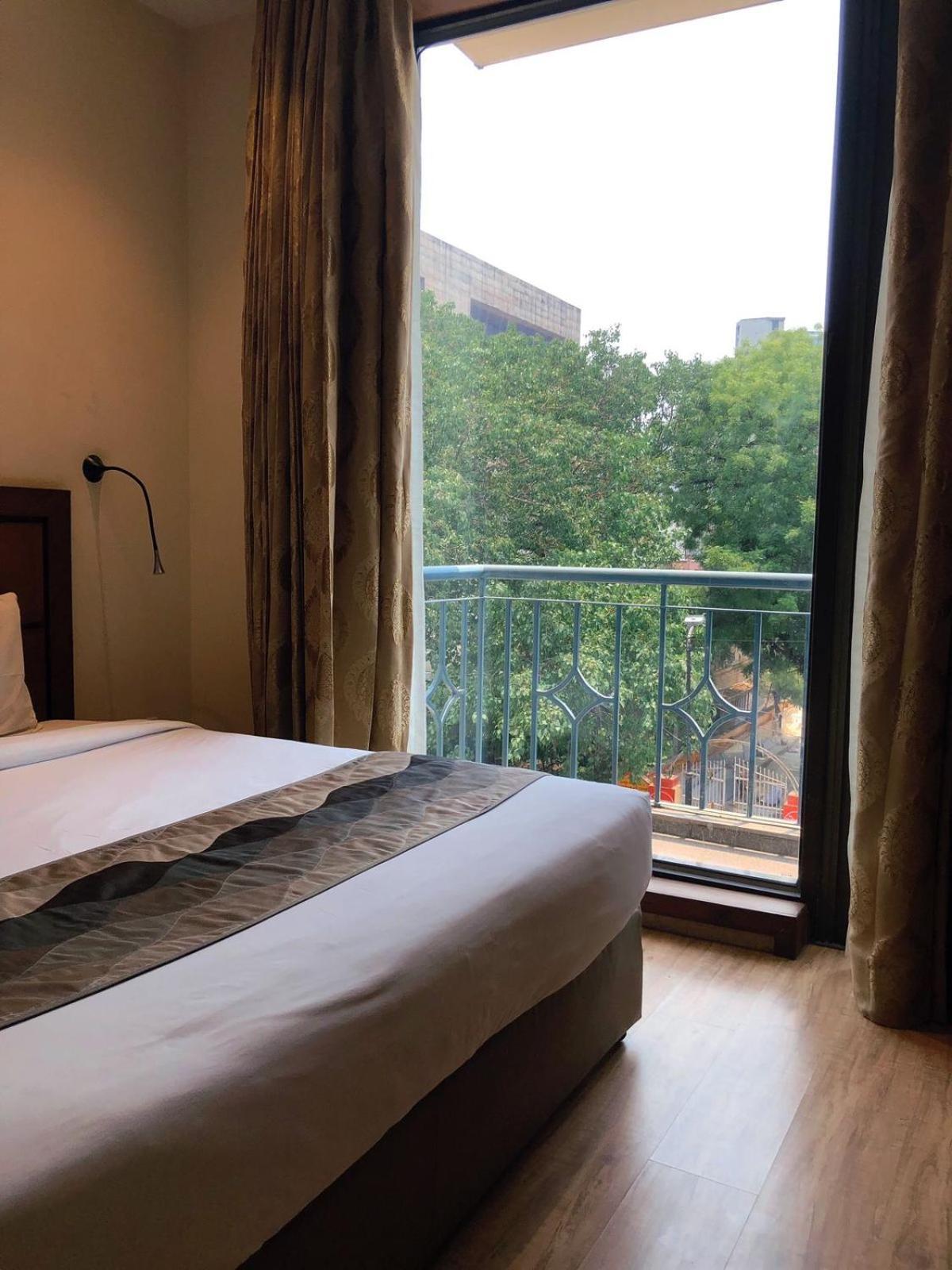 Uds Villa Scandinavian B&B - Next To Vfs New Delhi Eksteriør bilde