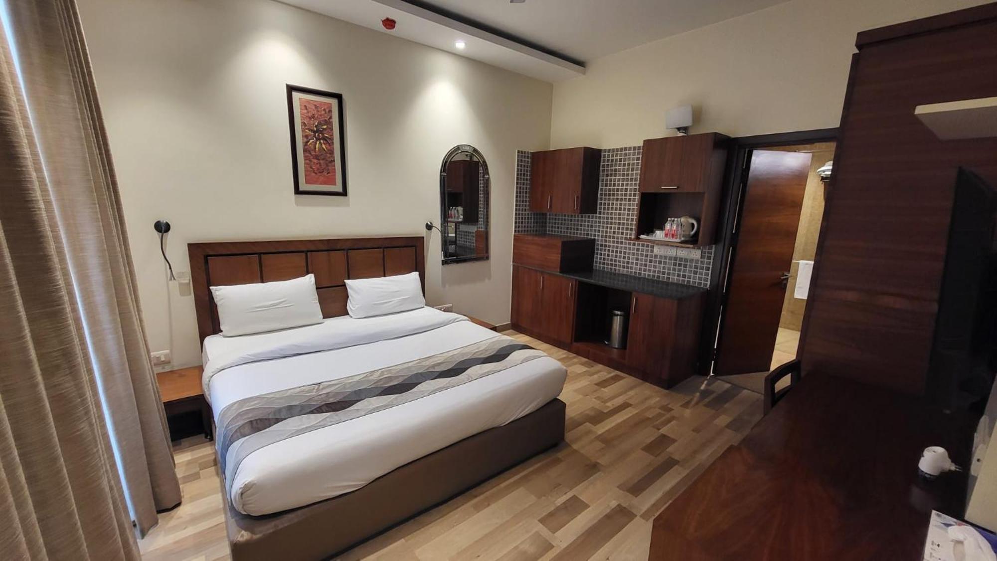 Uds Villa Scandinavian B&B - Next To Vfs New Delhi Eksteriør bilde