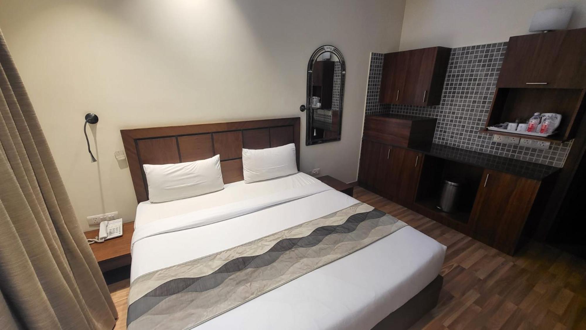 Uds Villa Scandinavian B&B - Next To Vfs New Delhi Eksteriør bilde